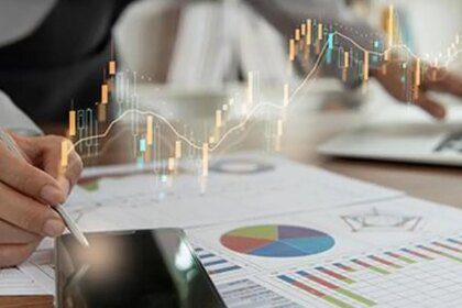 Smallcaps hit all-time high as Nifty stumbles on IT, FMCG drag