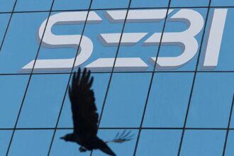 SEBI weighs two options for derivatives settlement, closing auction timings