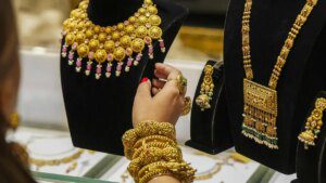 Gold Rate Today October 8: Check latest Gold prices in Coimbatore, Nagpur, Visakhapatnam, Surat, Jaipur, Lucknow, Chandigarh & Other Cities