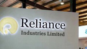 1. RIL diversifies crude supplies, redirects exports to navigate Middle East disruptions